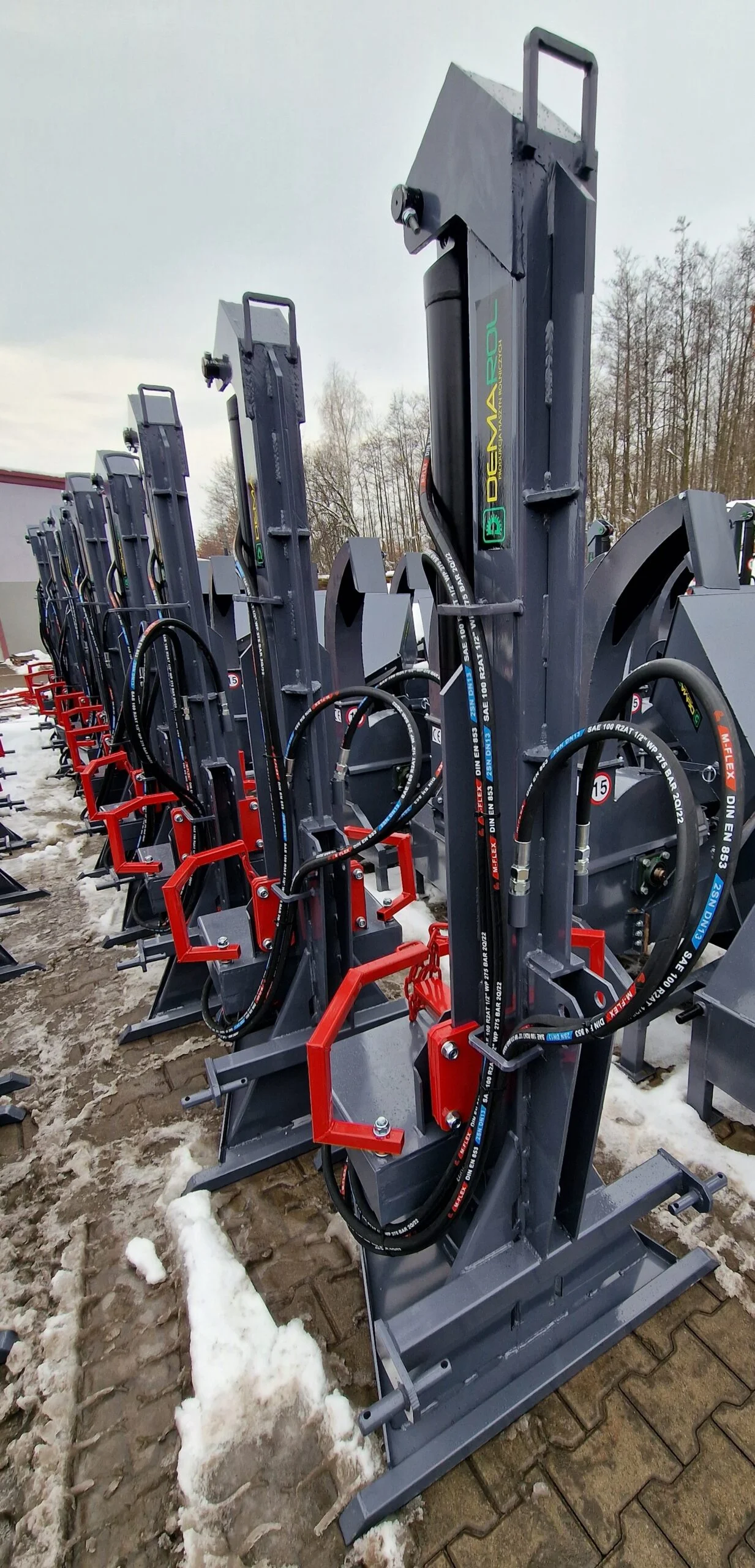 Łuparka pionowa z układem hydraulicznym