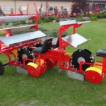Sadzarka „AGROSA” do rozsady z multiplatów 3 rzędowa - Gallery Image 1